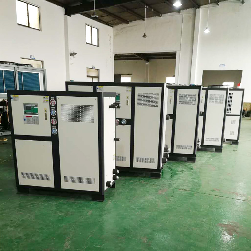 玻璃鋼冷卻塔上制冷離心冷水機全自動溫控設備